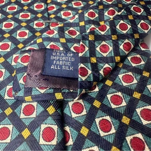 Courchevel By Damon Geometric Patterned Silk Hand Made Classic Tie - Picture 5 of 6